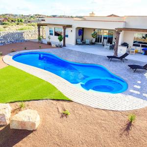 Brilliant fiberglass swimming pool Bismarck ND